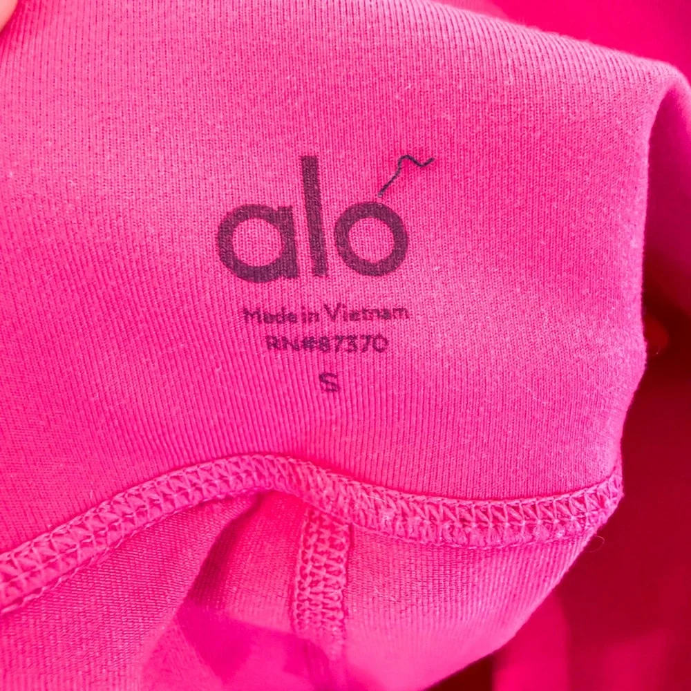 Alo Yoga 7